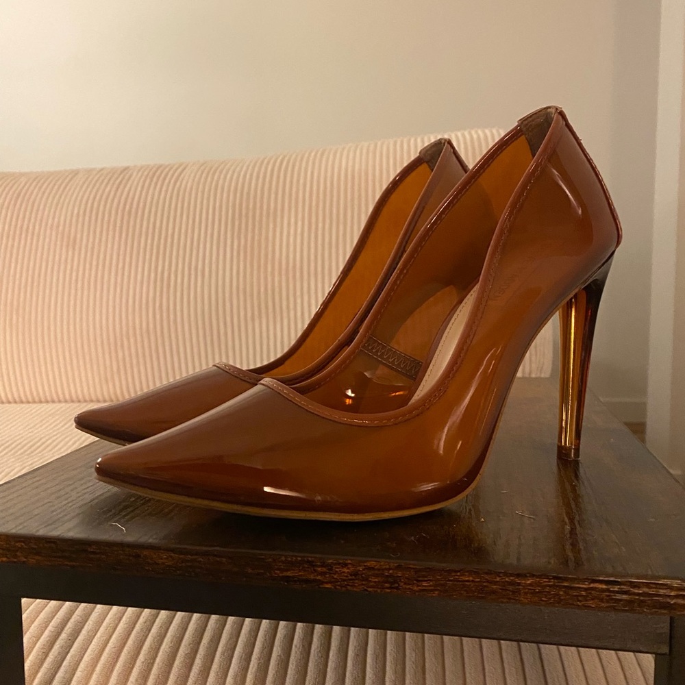 Steve Madden Tamper Pump